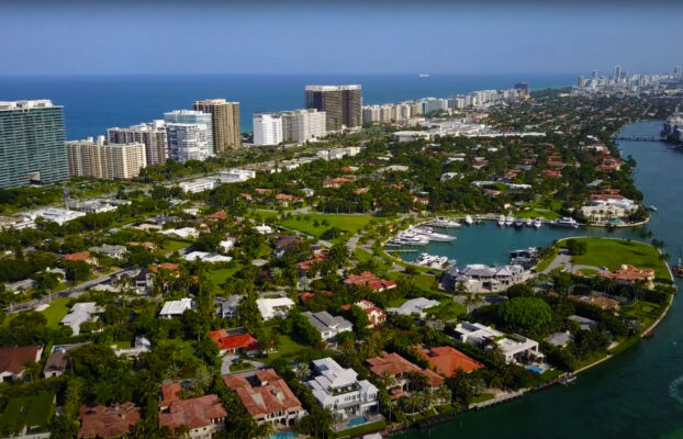 Top 5 Reasons to Take a Helicopter Tour in Pembroke Pines, Florida